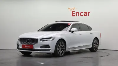 2023 Volvo S90