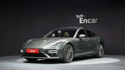 2022 Porsche Panamera