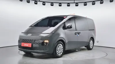 2025 Hyundai Staria