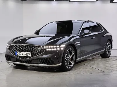 2023 Genesis G90
