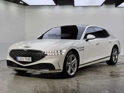 2023 Genesis G90