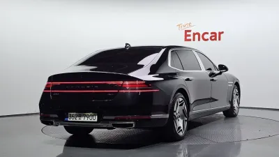 2022 Genesis G90
