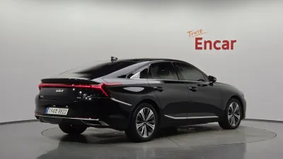 2023 Kia K8