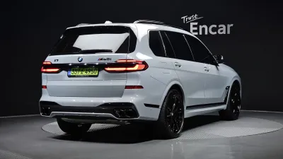 2024 BMW X7