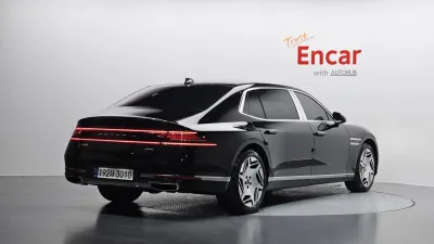 2023 Genesis G90