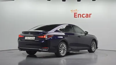 2022 Lexus ES