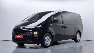 2023 Hyundai Staria