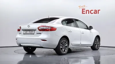 2012 Renault Korea SM3
