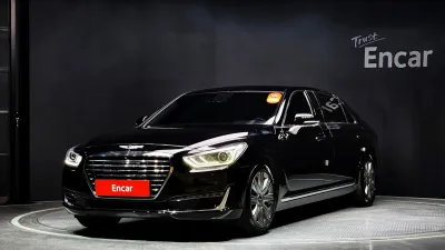 2017 Genesis EQ900
