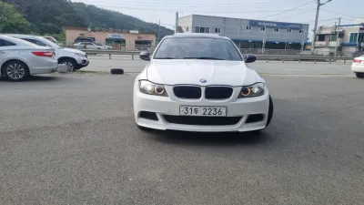 2011 BMW 3-Series