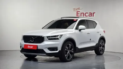 2021 Volvo XC40
