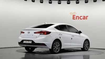 2020 Hyundai Elantra