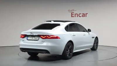 2020 Jaguar XF