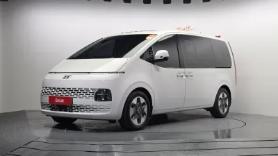 2022 Hyundai Staria