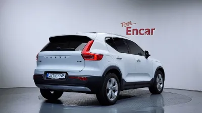 2021 Volvo XC40