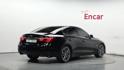 2015 Infiniti Q50