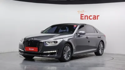 2017 Genesis EQ900