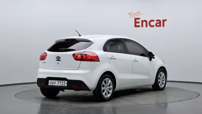 2013 Kia pride