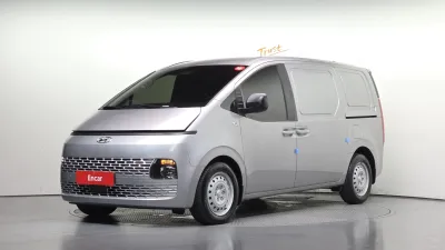 2022 Hyundai Staria