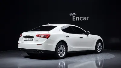 2016 Maserati Ghibli