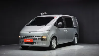 2022 Hyundai Staria