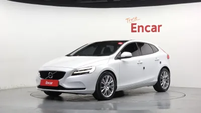 2018 Volvo V40