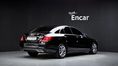 2017 Mercedes-Benz C-Class
