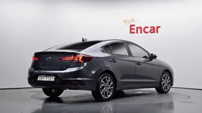 2019 Hyundai Elantra