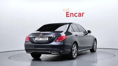 2016 Mercedes-Benz C-Class