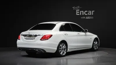 2018 Mercedes-Benz C-Class