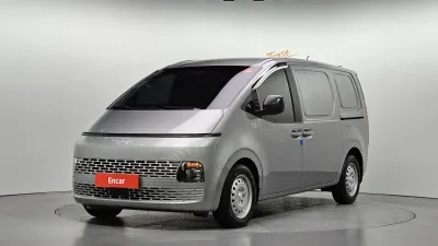 2025 Hyundai Staria