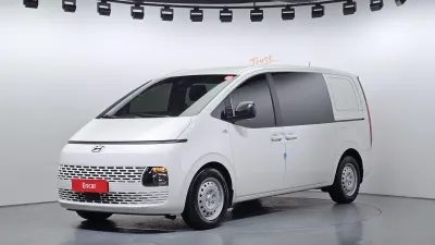 2022 Hyundai Staria