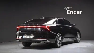 2023 Kia K8