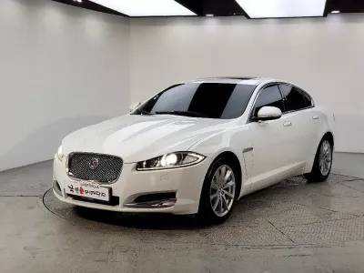 2014 Jaguar XF