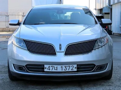 2014 Lincoln MKS
